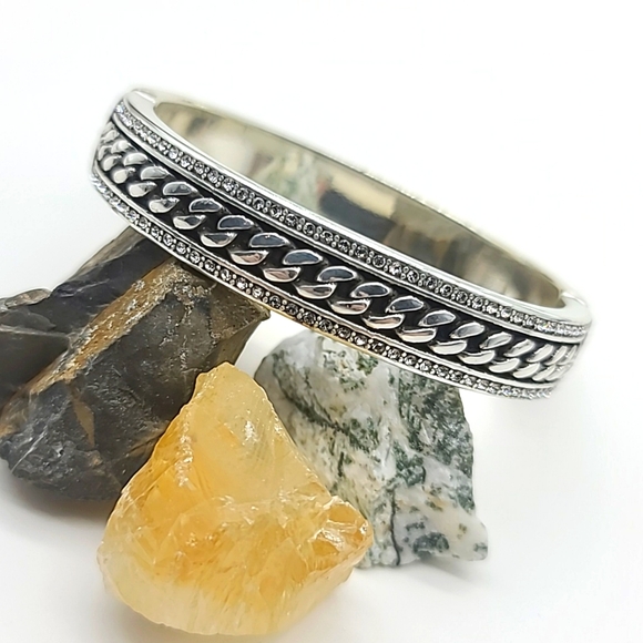 Brighton Jewelry - RARE $78 Brighton "Chain Reaction" Hinged Bangle w Dual Rows of Pavè Crystals 💎